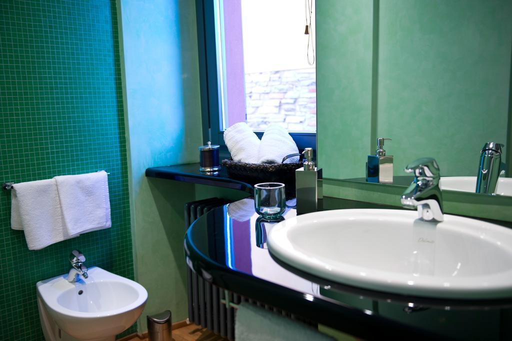 Casa Rossa - byMyHomeinComo Cernobbio Quarto foto